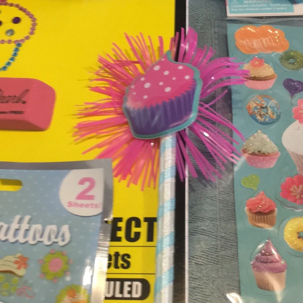 Cupcake Backpack 13pc Sweet cupcake Treasures NEW full of matching Cupcake Gifts